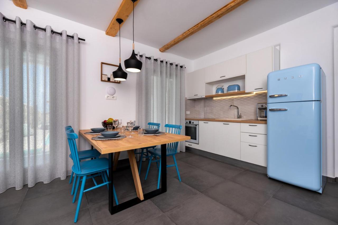 Modern Dome Homes Of Santorini 佩里萨 外观 照片